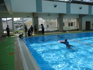 着衣水泳２